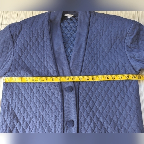 Neiman Marcus Vintage Quilted and Embroidered Button Down Jacket in Blue  Sz Lrg - Picture 7 of 11